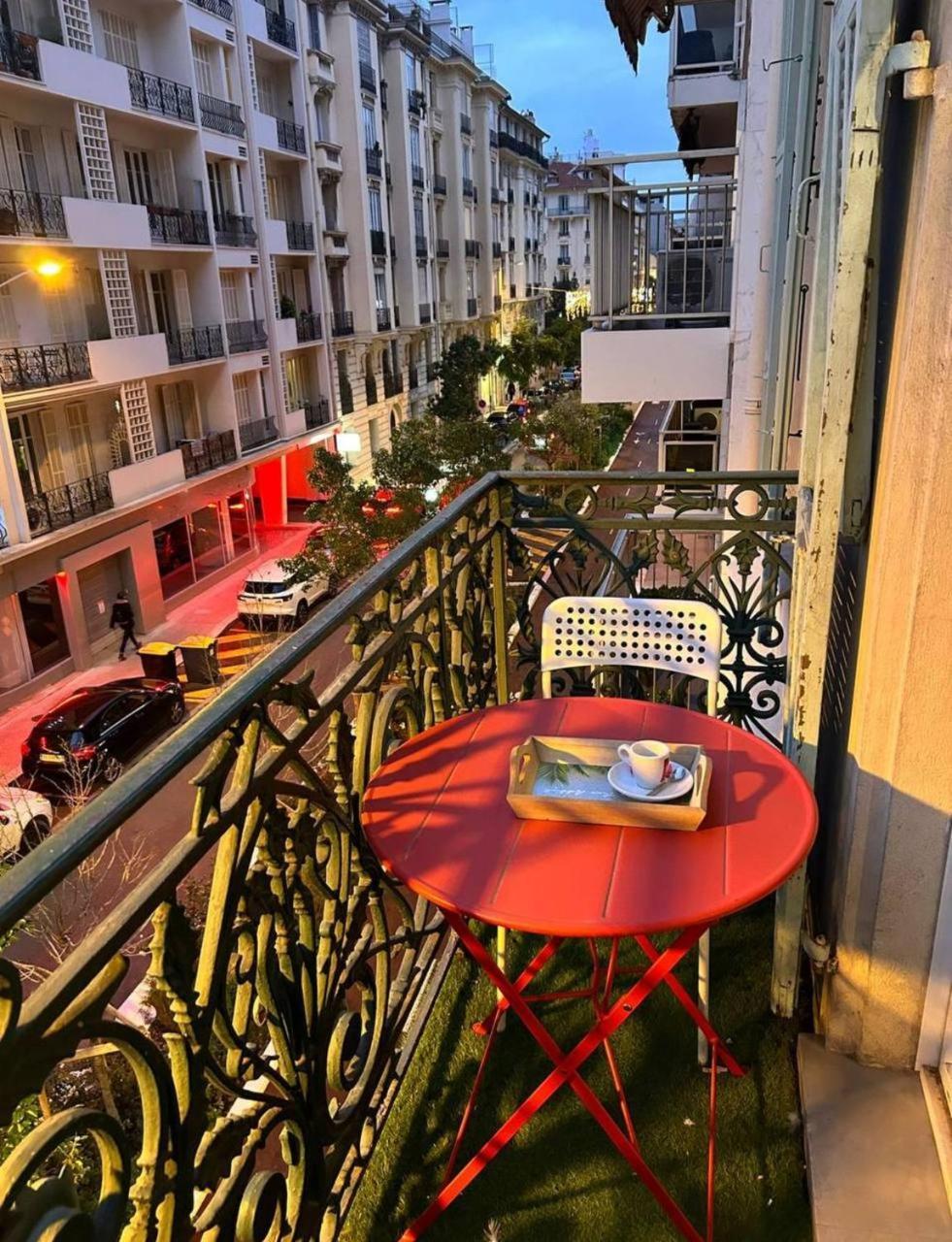 Charmant, Hyper Centre, A 3min Centre Apartment